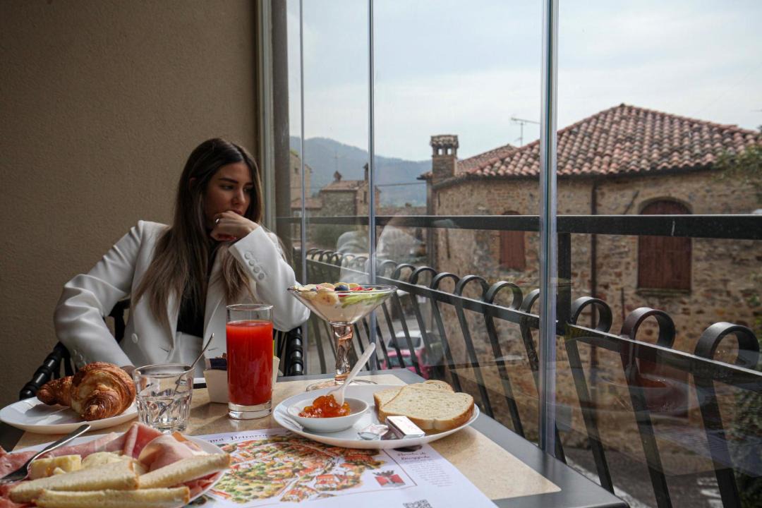 Photo of Human In Picture in Arqua Petrarca