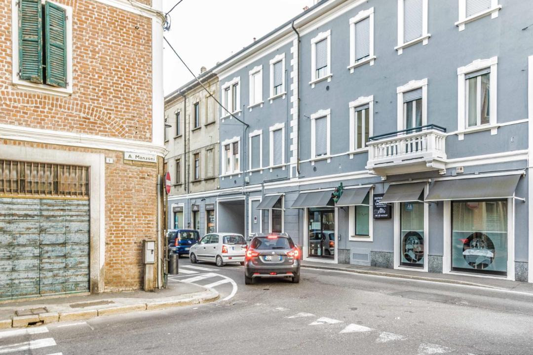 Photo of Others in Saronno