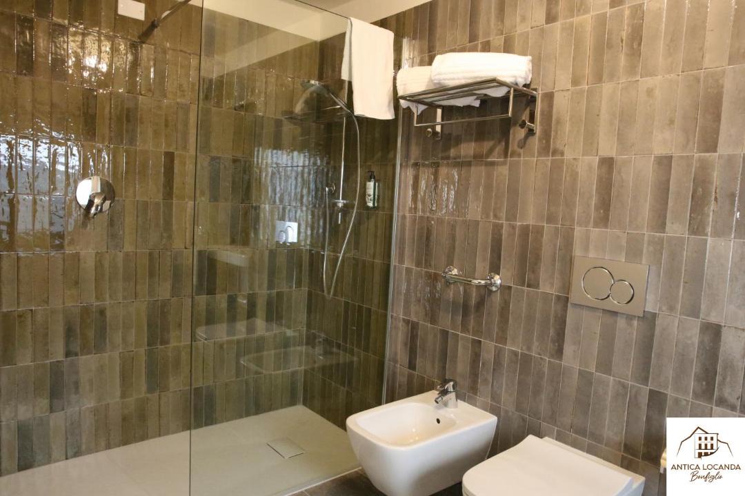 Photo of Bathroom in Busana