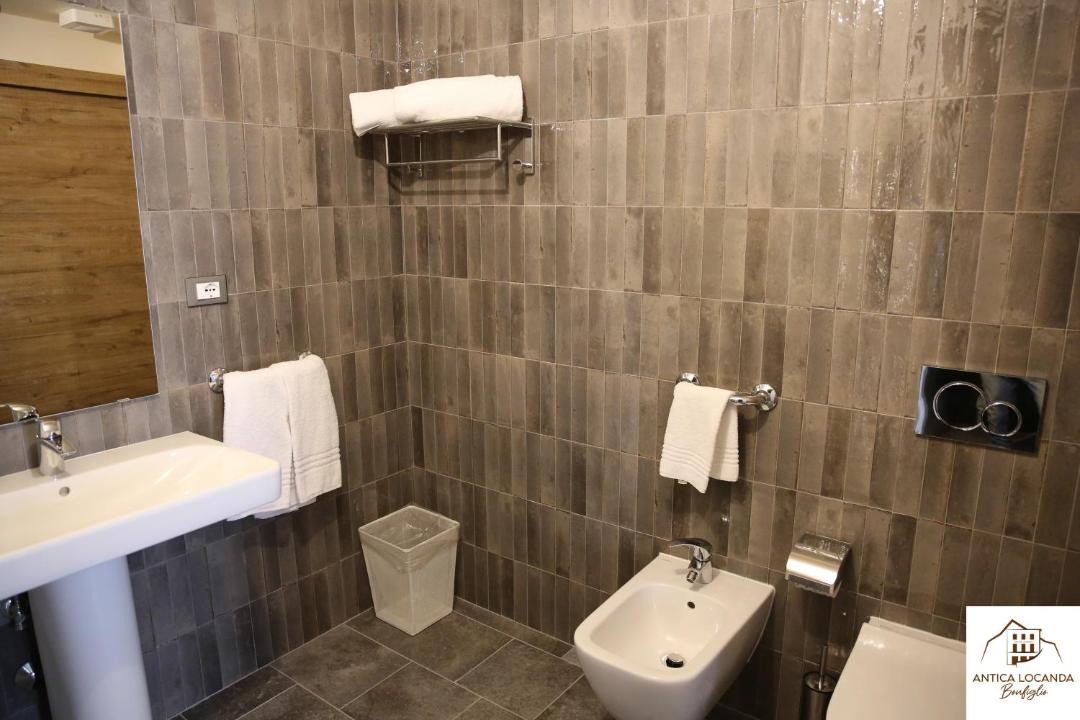 Photo of Bathroom in Busana