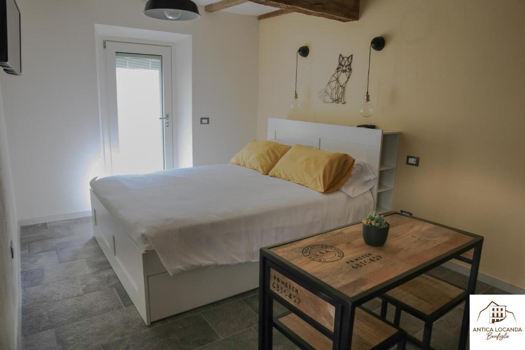 Photo of Bedroom in Busana