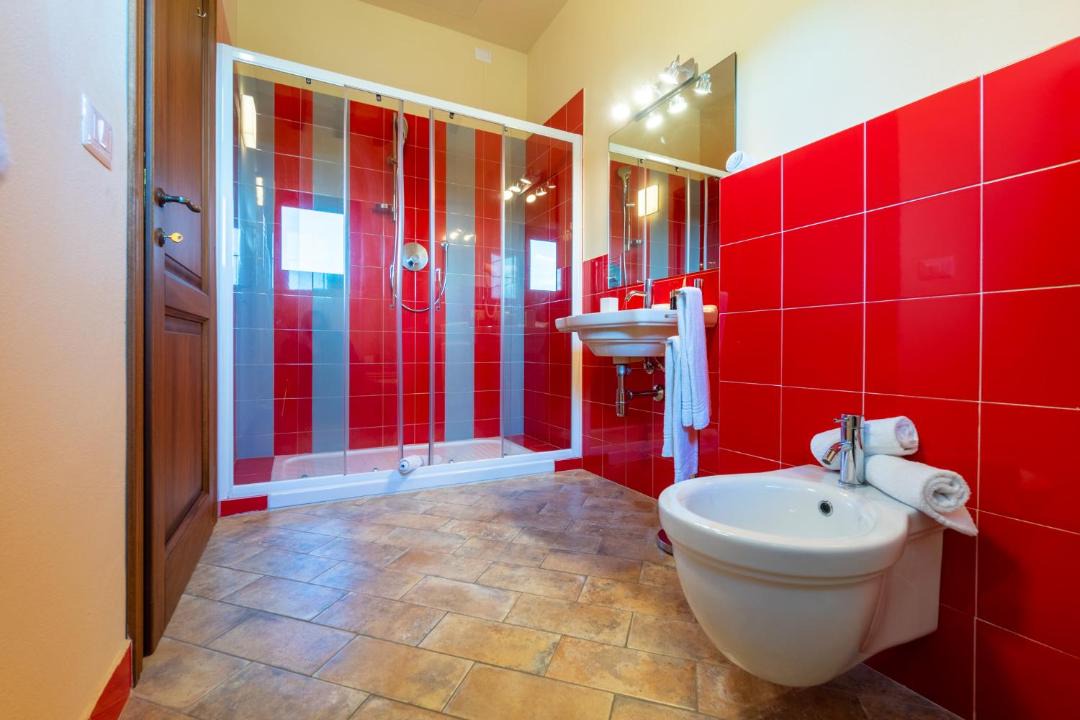Photo of Bathroom in Toiano