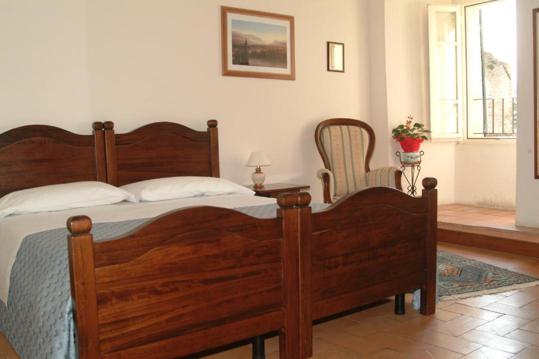 Photo of Bedroom in Guzman