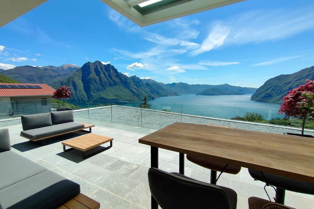 Photo of Patio Balcony in Solto Collina