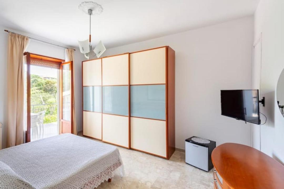 Photo of Bedroom in Minturno