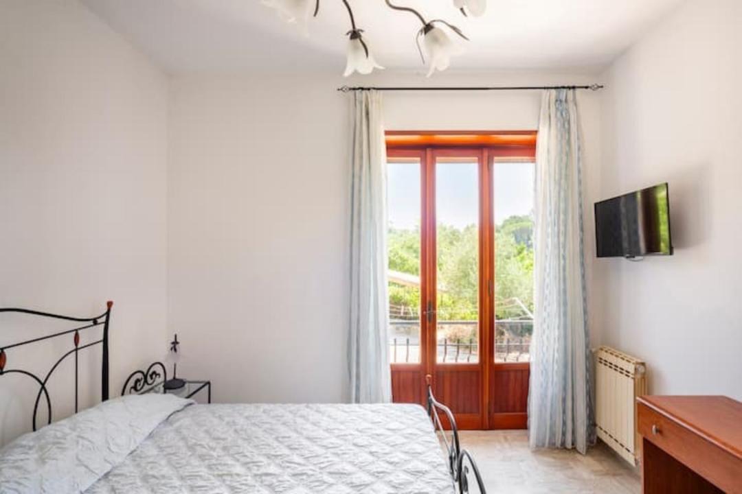 Photo of Bedroom in Minturno