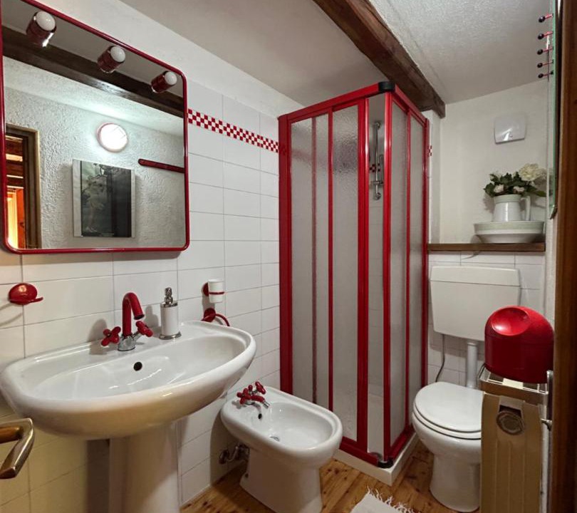 Photo of Bathroom in Valsavarenche