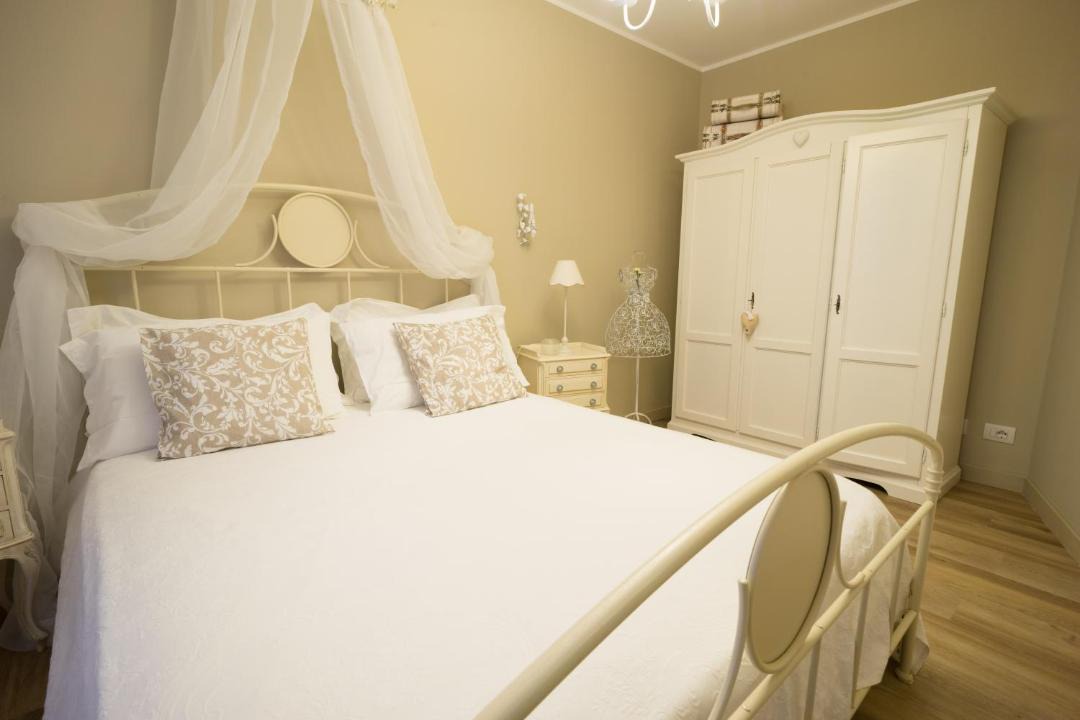 Photo of Bedroom in Porto Valtravaglia