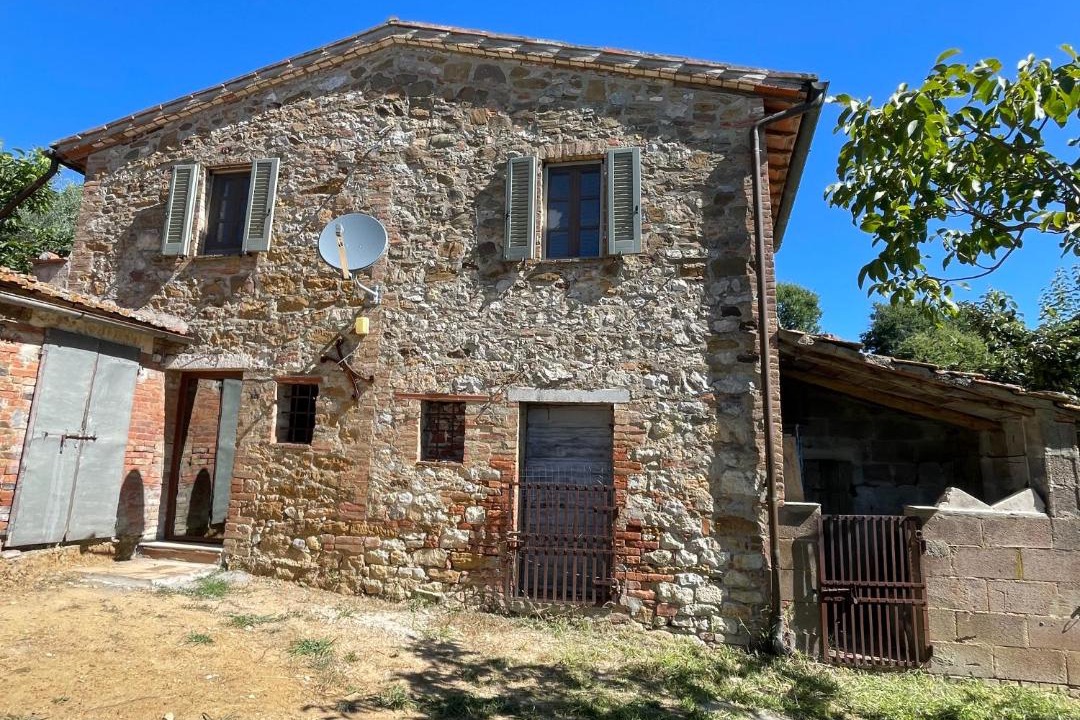Photo of Buildings in Trequanda
