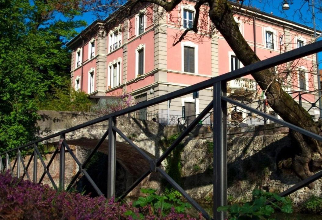 Photo of Buildings in Gorla