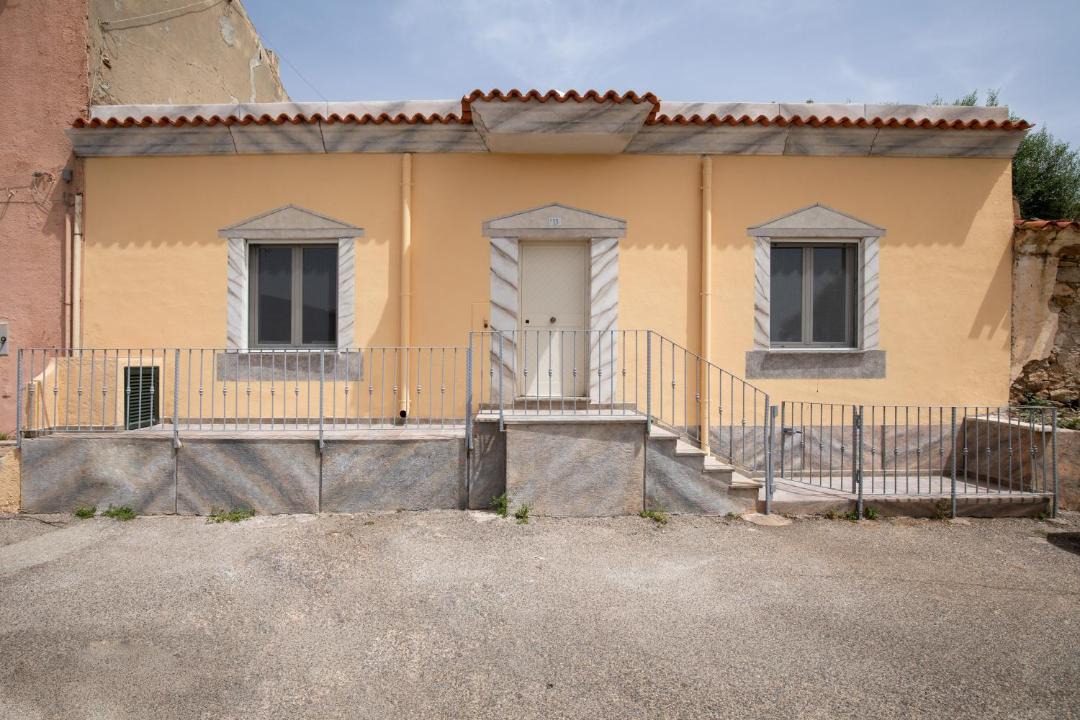 Photo of Buildings in San Lorenzo