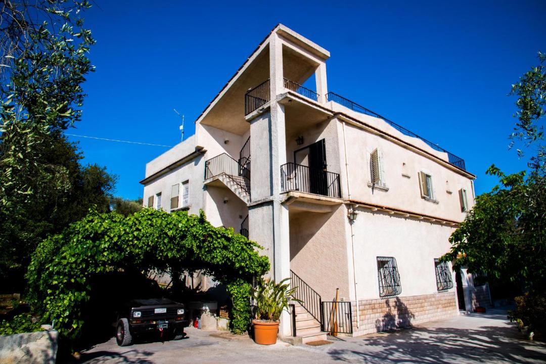 Photo of Buildings in Ischitella