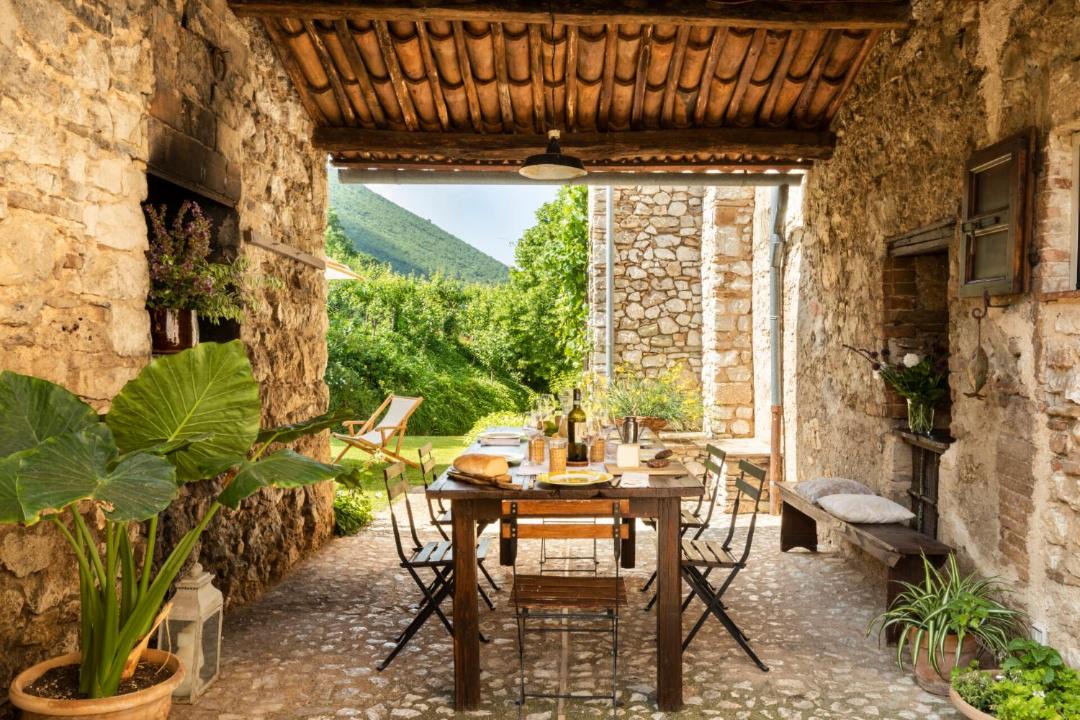 Photo of Patio Balcony in Bovara
