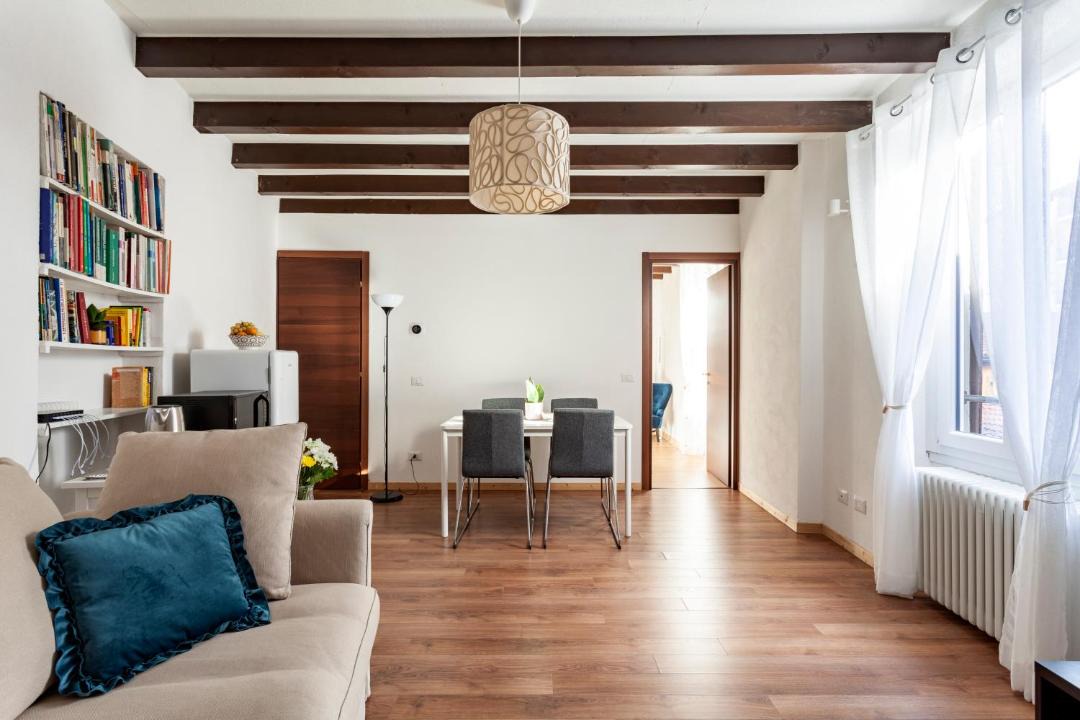 Photo of Livingroom in Intra