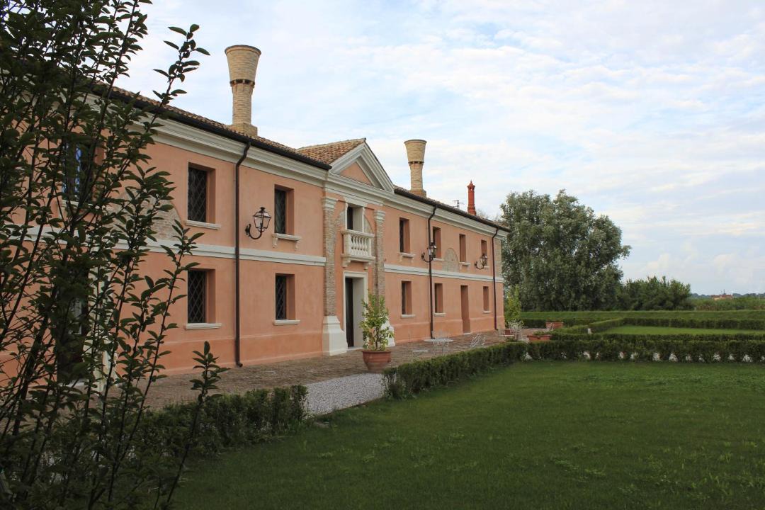 Photo of Others in Loreo