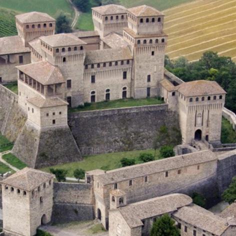 Photo of Buildings in Mamiano