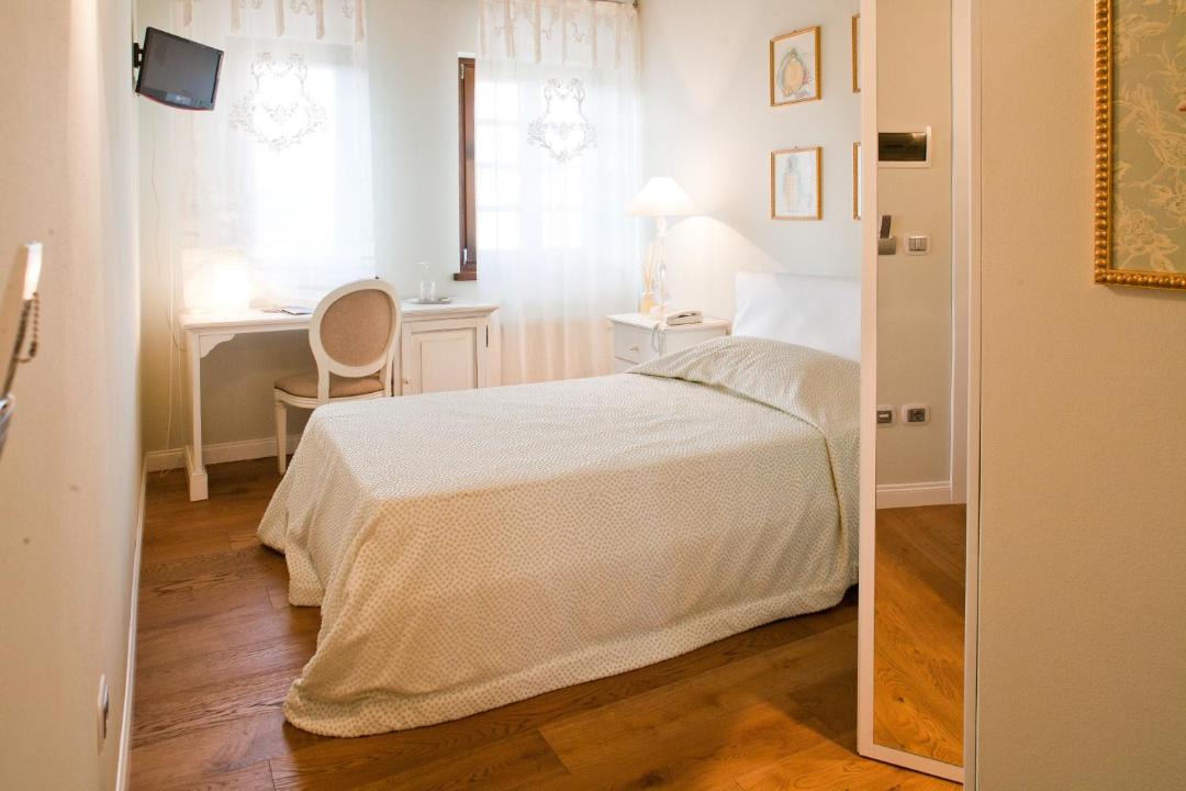Photo of Bedroom in Mariano del Friuli
