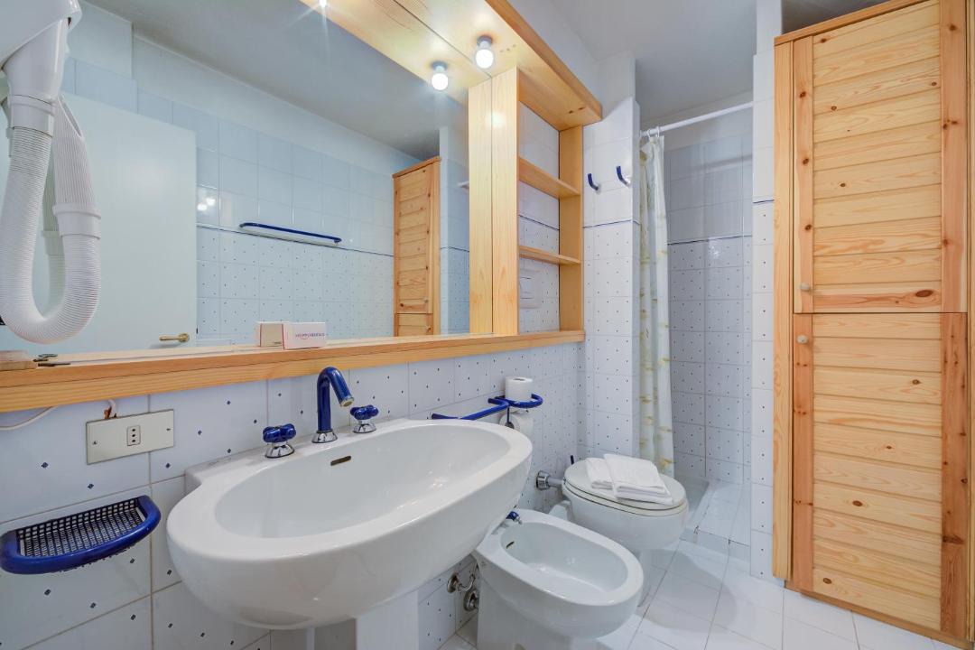 Photo of Bathroom in Grangesises