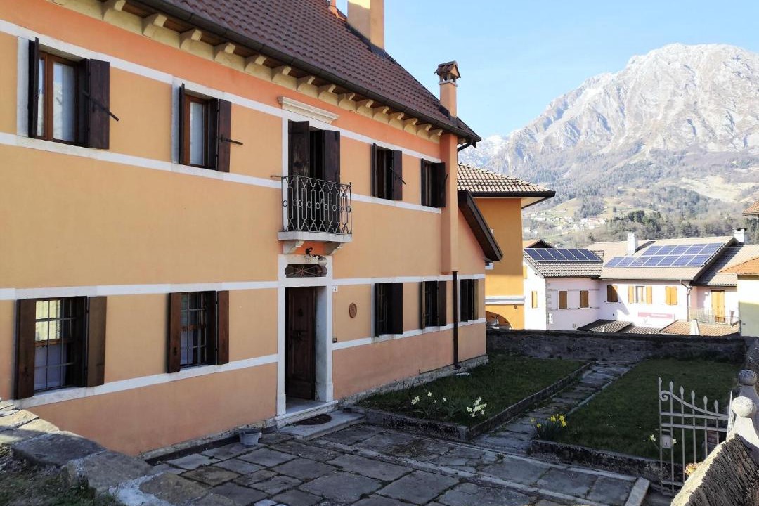 Photo of Buildings in Chies