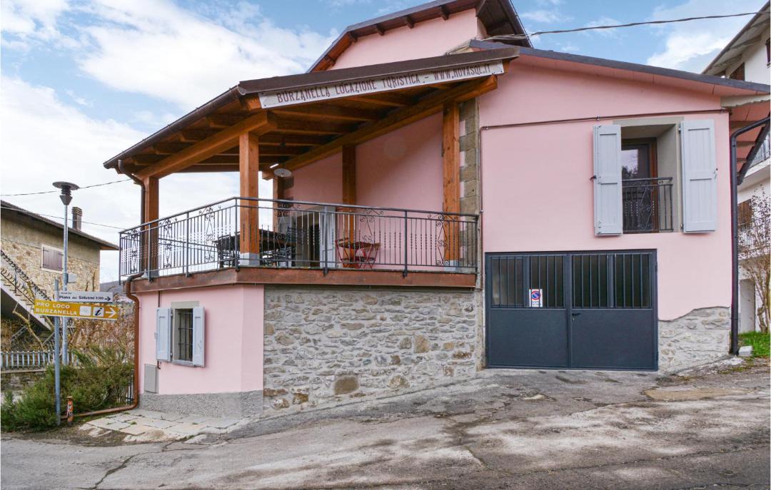 Photo of Buildings in Burzanella