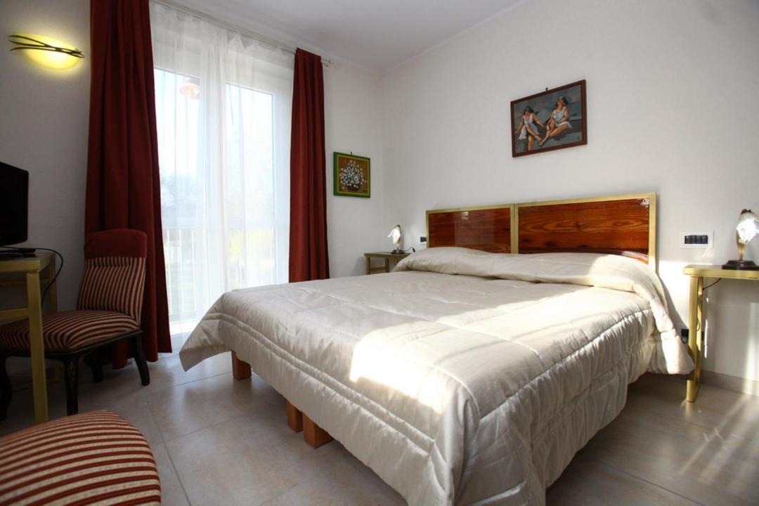 Photo of Bedroom in Bairo