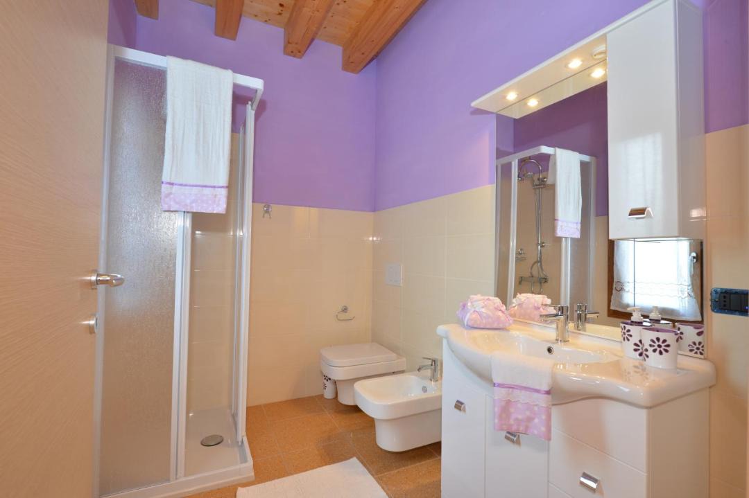 Photo of Bathroom in Arcole