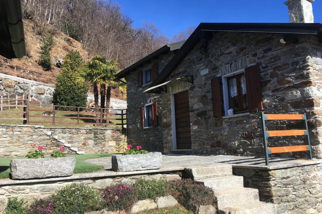 Photo of Buildings in Cremia