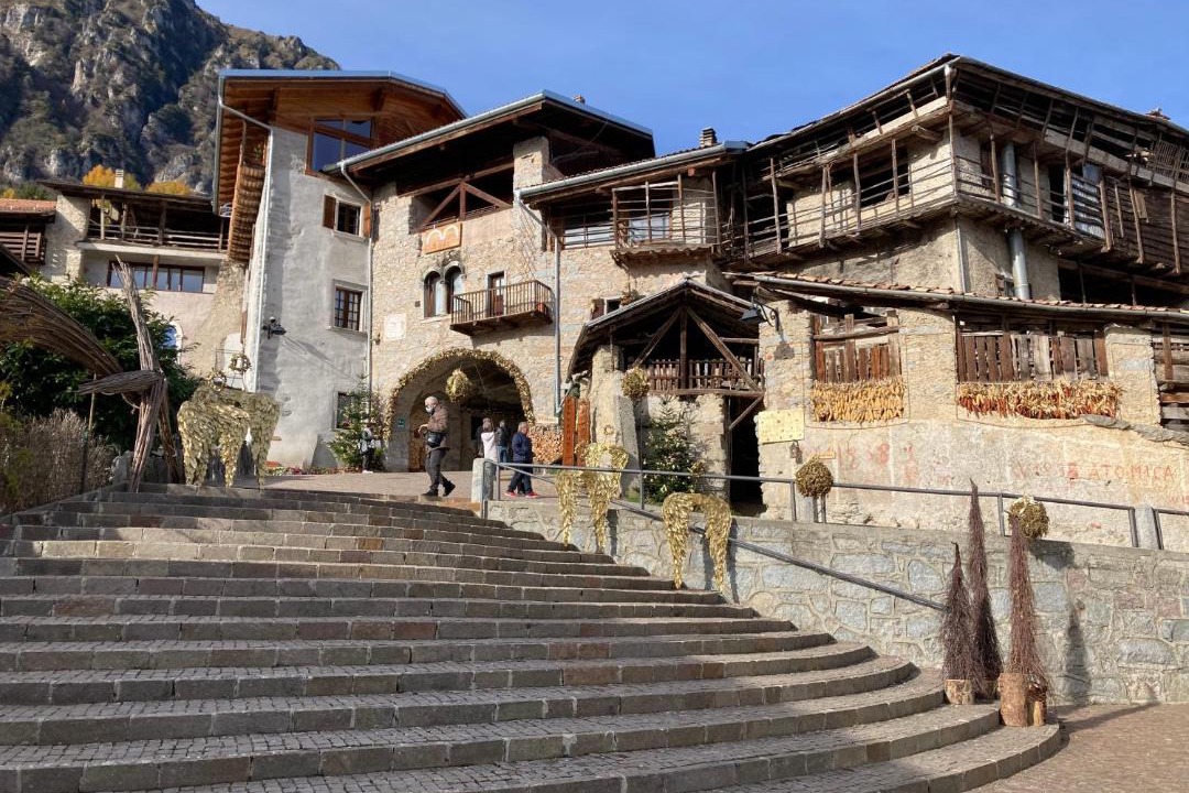 Photo of Buildings in Balbido-rango