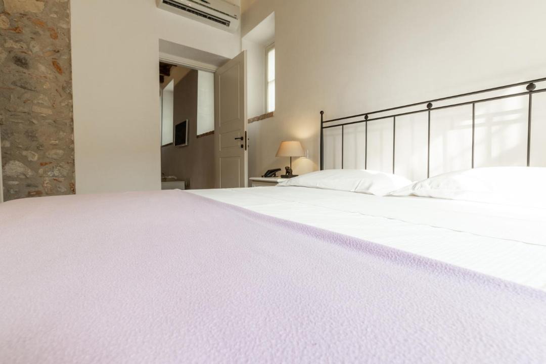 Photo of Bedroom in Cola