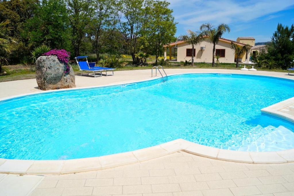 Photo of Outdoor in Arbus