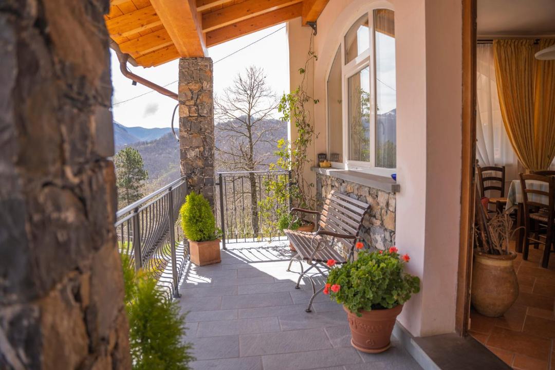 Photo of Patio Balcony in Varese Ligure