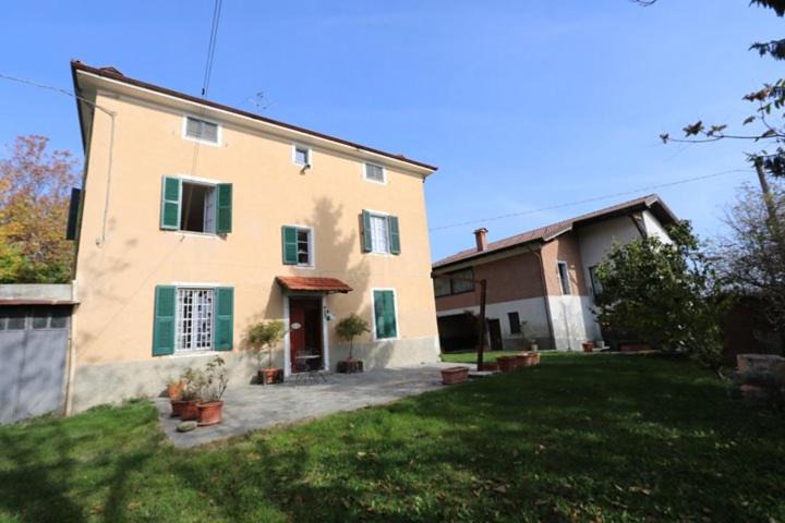 Photo of Buildings in Carpeneto