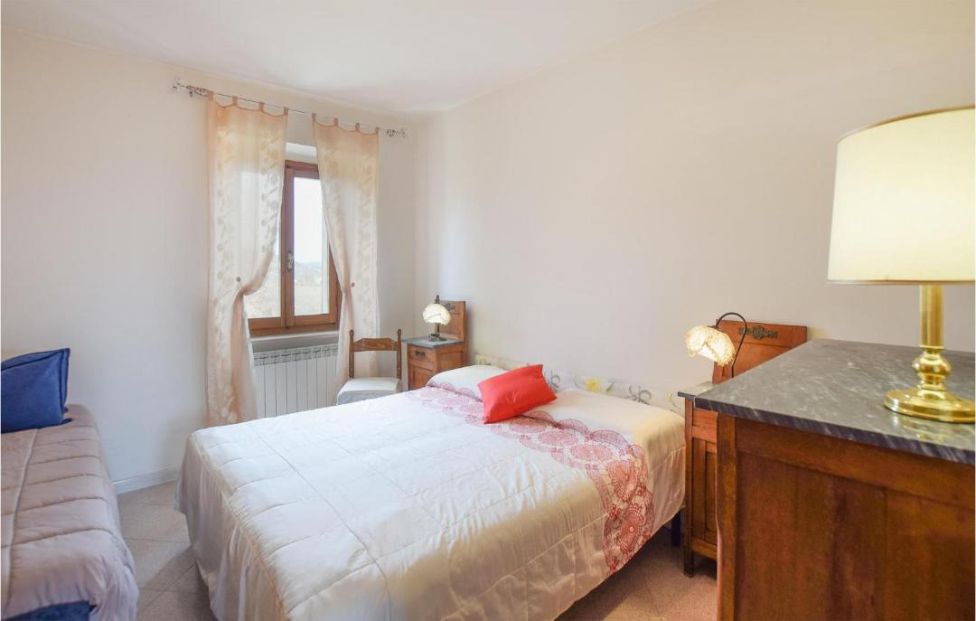 Photo of Bedroom in Preci