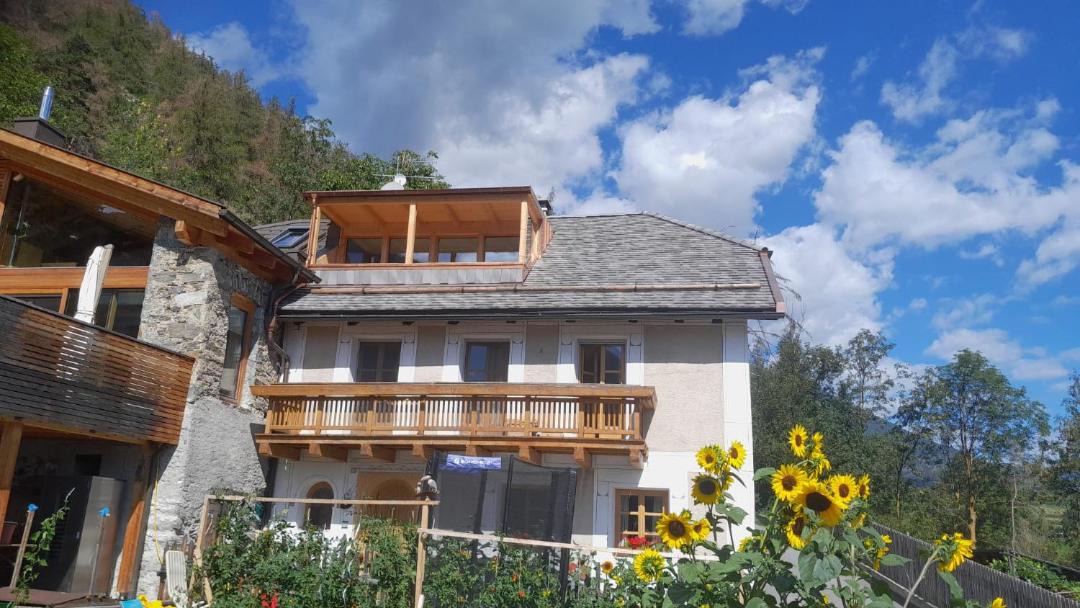 Photo of Buildings in Laudes