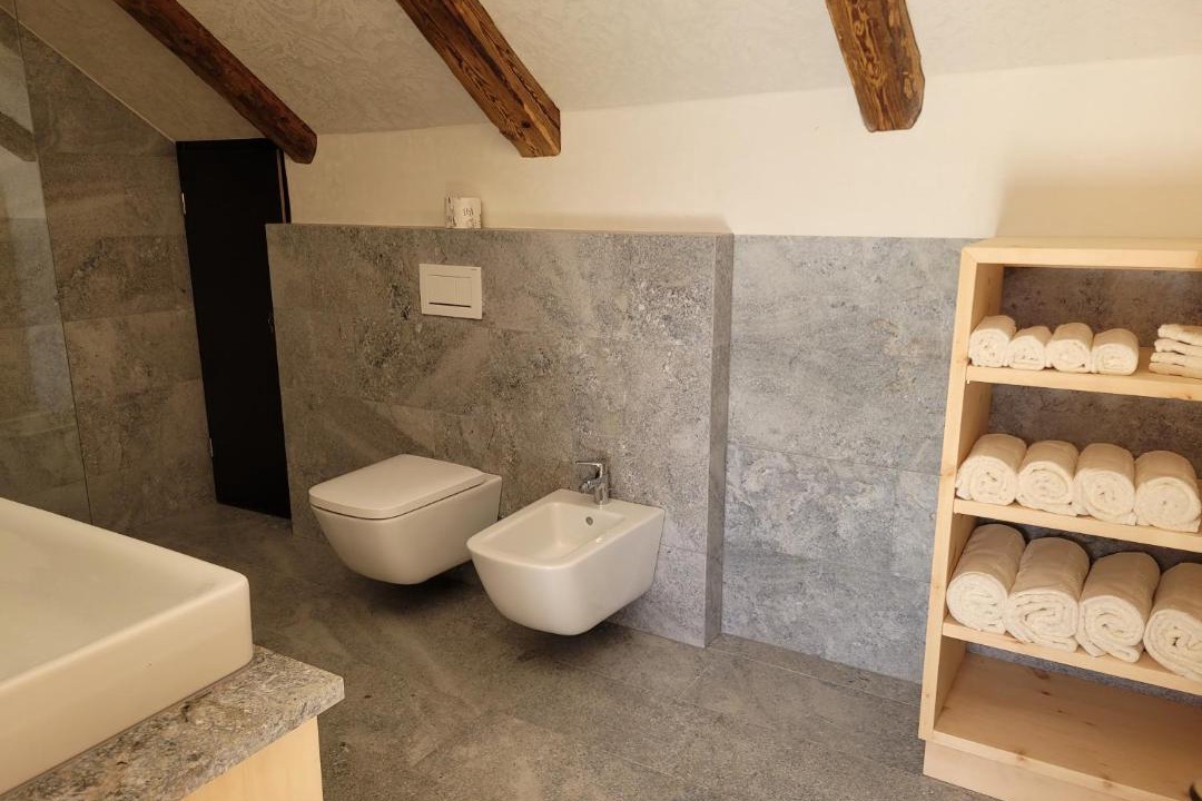 Photo of Bathroom in Laudes