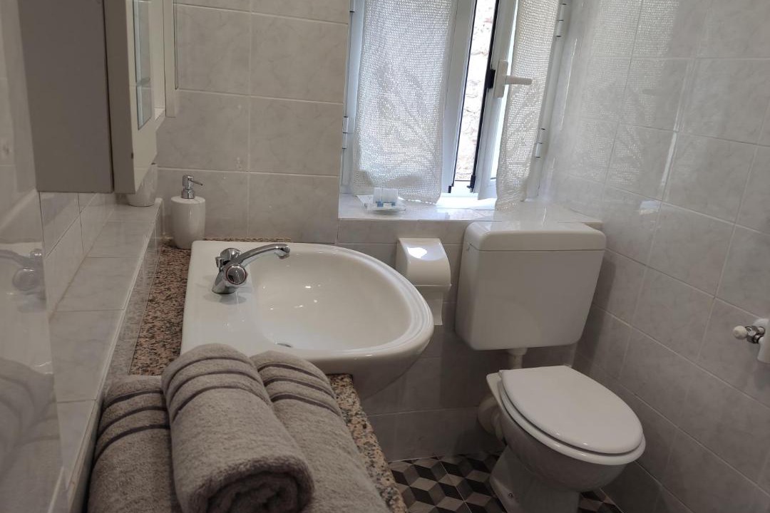 Photo of Bathroom in Gavi
