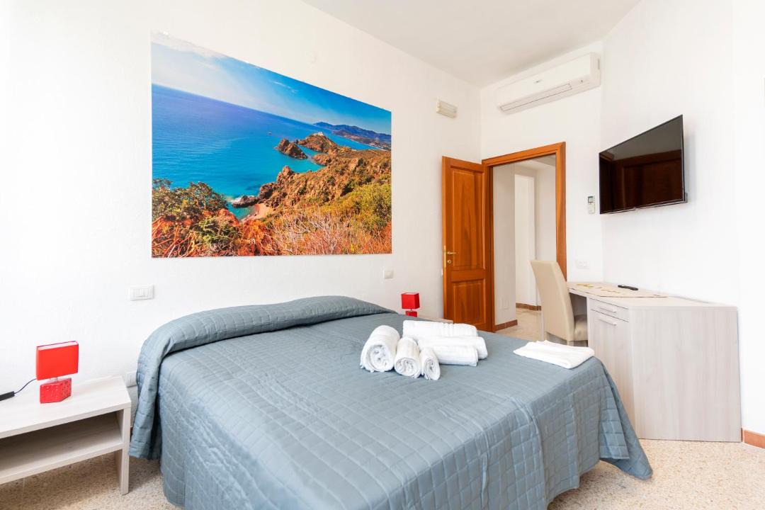 Photo of Bedroom in Osini