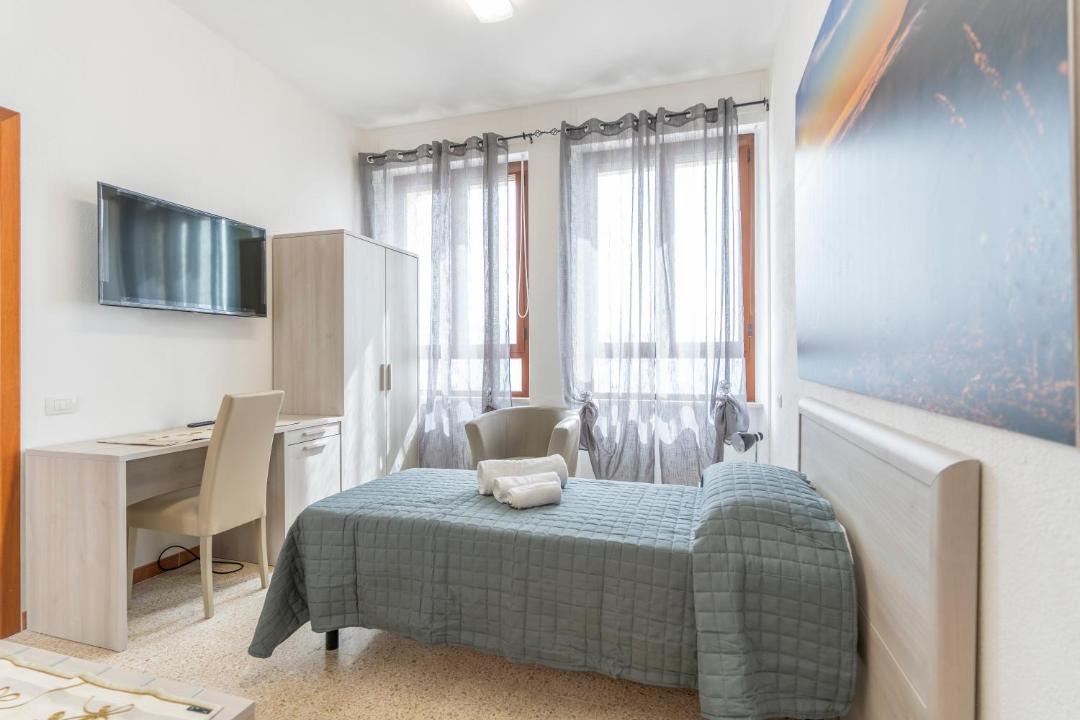 Photo of Bedroom in Osini