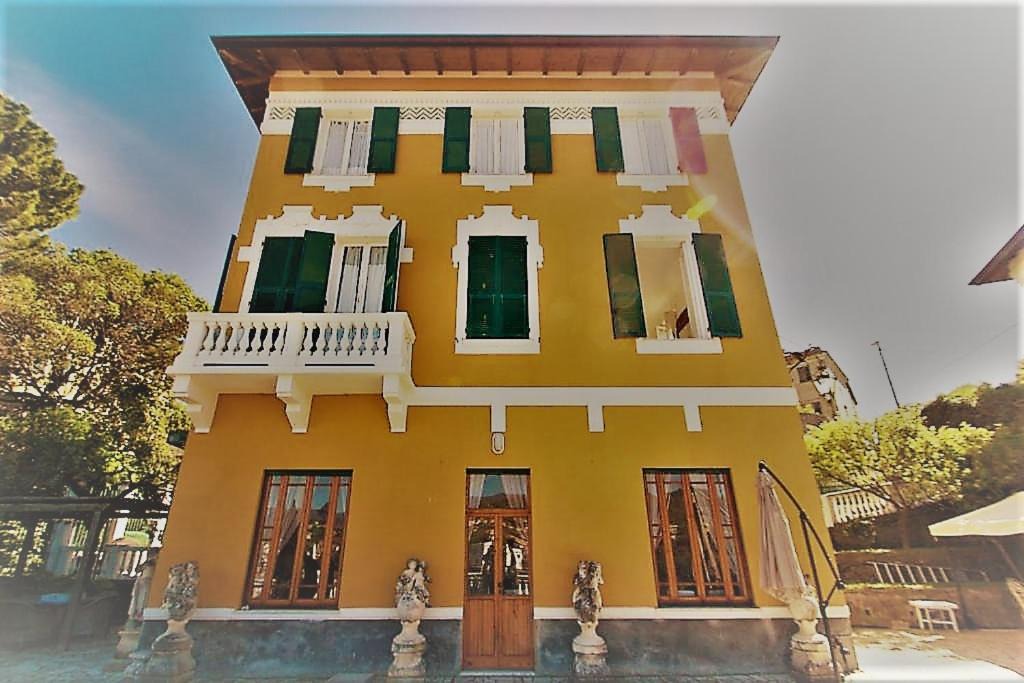 Photo of Buildings in Celle Ligure