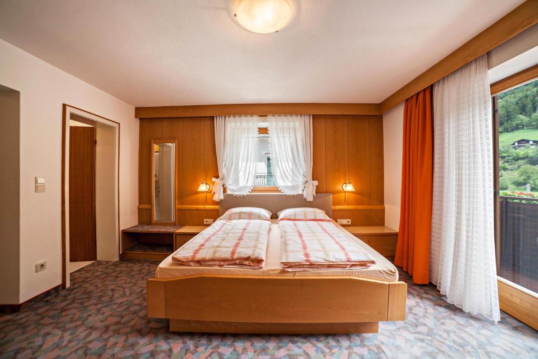Photo of Bedroom in San Martino in Passiria