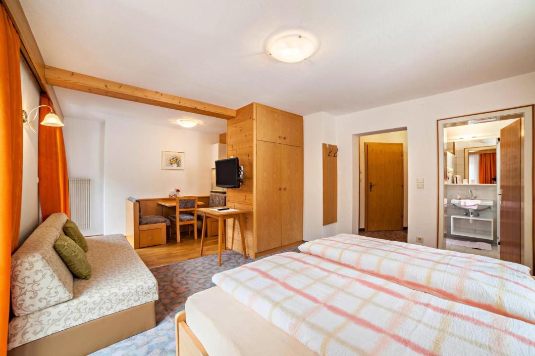 Photo of Bedroom in San Martino in Passiria