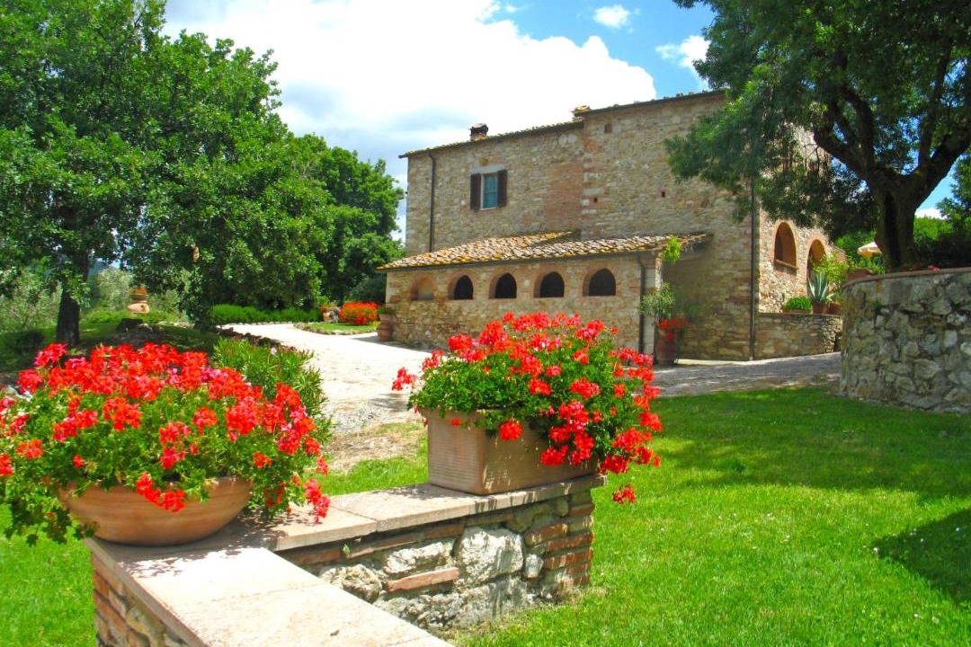 Photo of Buildings in Gambassi Terme