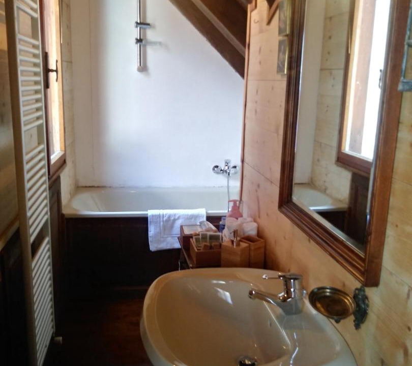 Photo of Bathroom in Ovaro