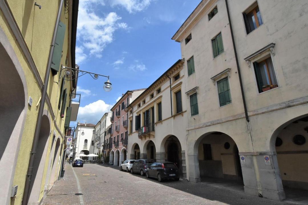 Photo of Buildings in Este