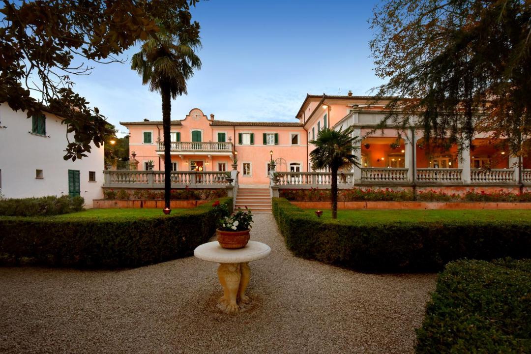 Photo of Others in San Luca