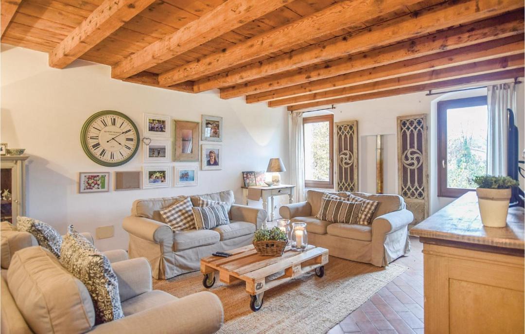 Photo of Livingroom in Montioni
