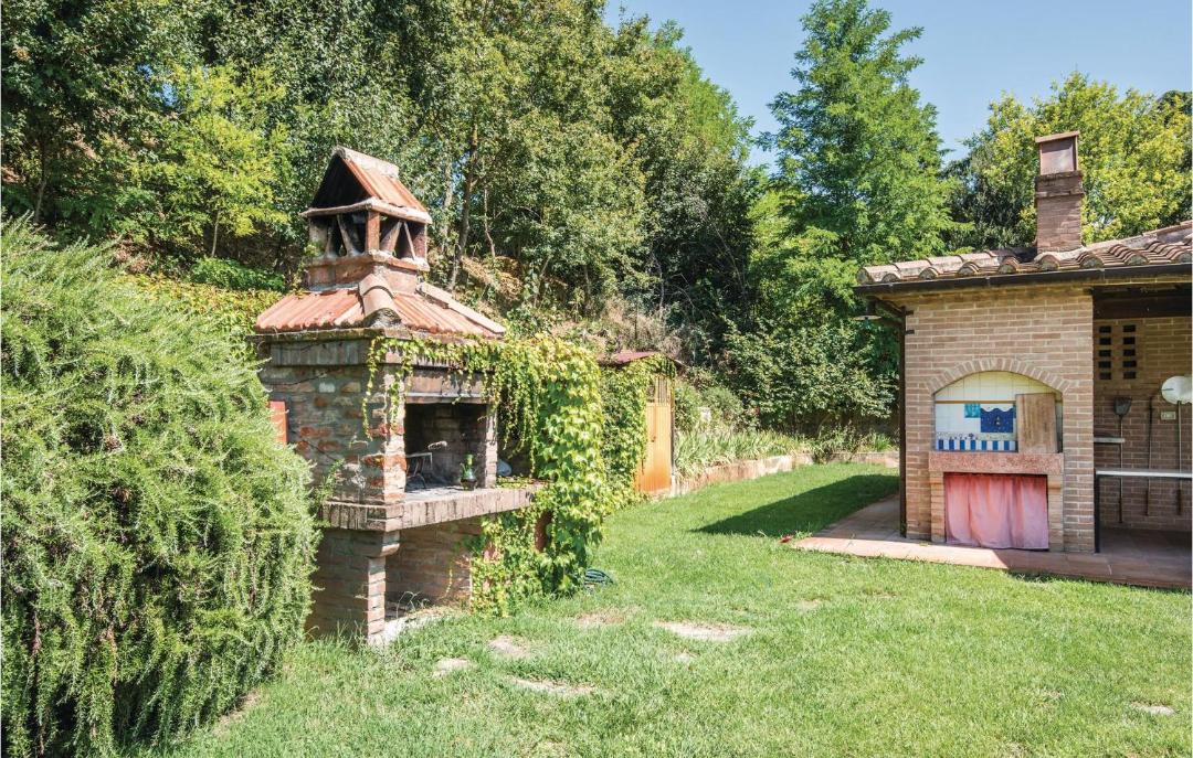 Photo of Buildings in Montagnano