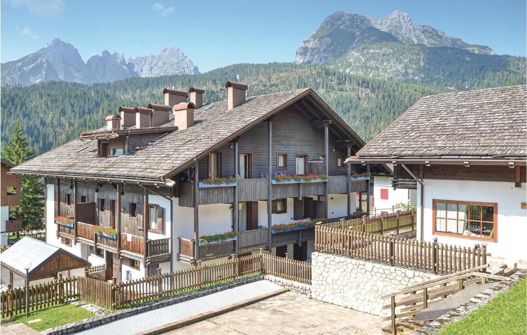 Photo of Buildings in Granvilla