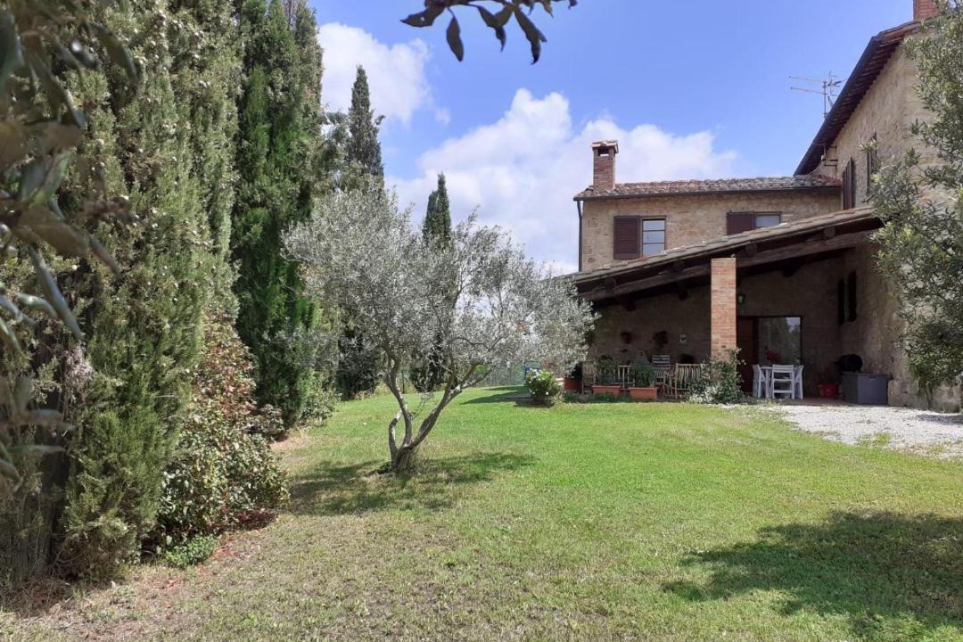Photo of Others in Pienza