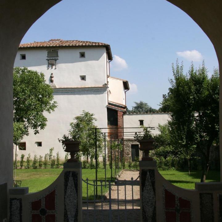 Photo of Buildings in Giovi-Ponte Alla Chiassa